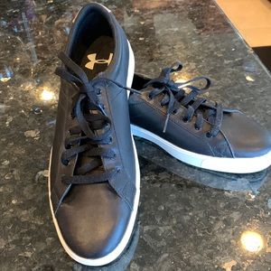 Womens Under Armour size 8.5 casual sneaker